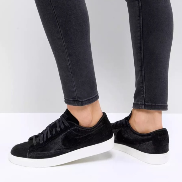 Nike | Blazer Low LX *Pony - Picture 6 of 10